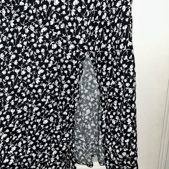 Catherine Malandrino Black and White Floral Maxi Skirt - Picture 2 of 4